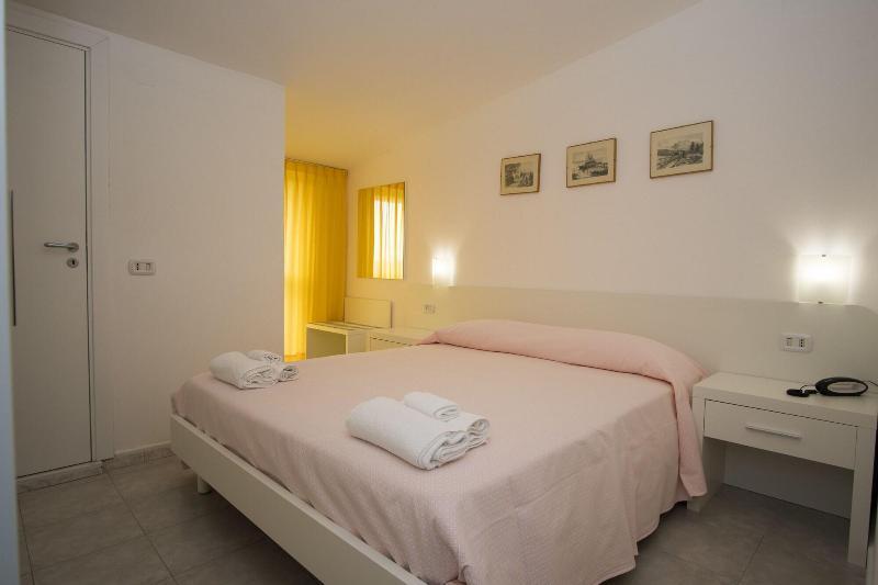 Delfino Otel Marina di Camerota Dış mekan fotoğraf