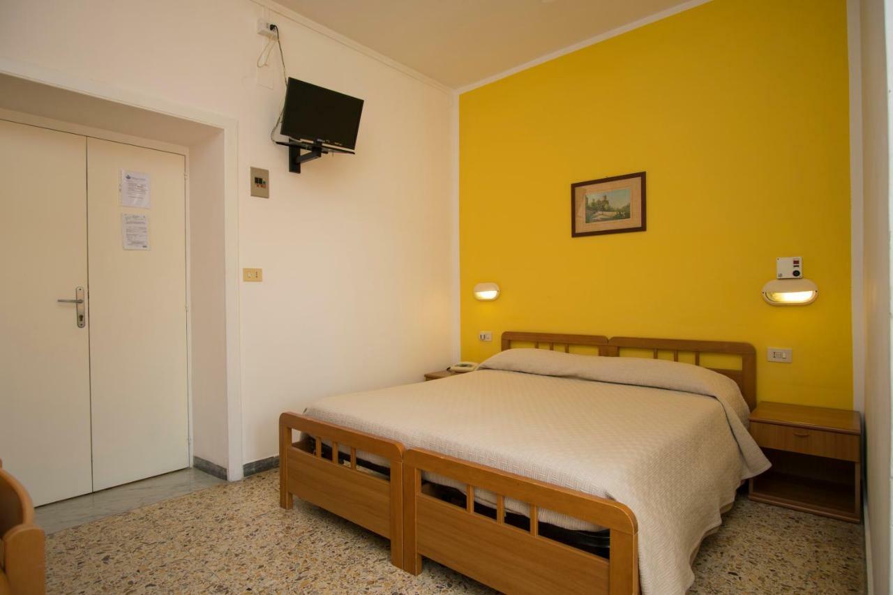 Delfino Otel Marina di Camerota Dış mekan fotoğraf